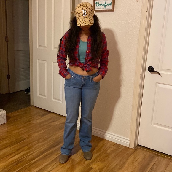 Levi’s jean pants, size 28, used and still in good condition - Picture 1 of 10